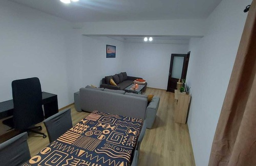 Iasi Apartment | Ultra Central, furnished and Spacious with 3 double beds and 1 Balcony