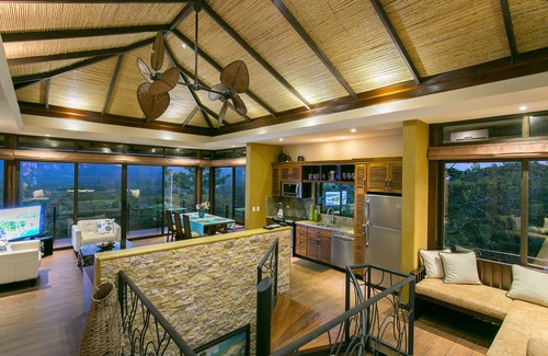 Valle Pura Vida Villa | Ultra Luxury with Panoramic Views, Private Infinity pool and natures paradise