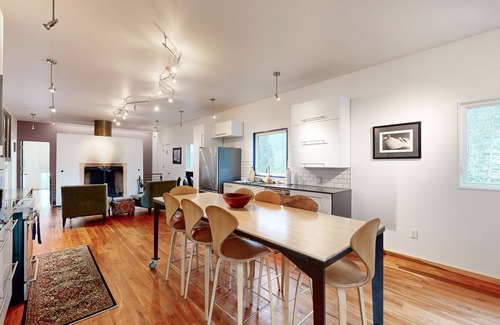 Taos Ski Valley House | Ultra-Modern Home | Sunroom with Big Views | Walk to Kachina Lift