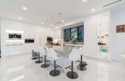 Seybold House | Ultra modern waterfront villa
