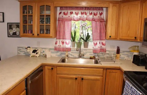 Mountain Home House | Umbrella J Getaway- Fully Remodeled 4 Bedroom Home