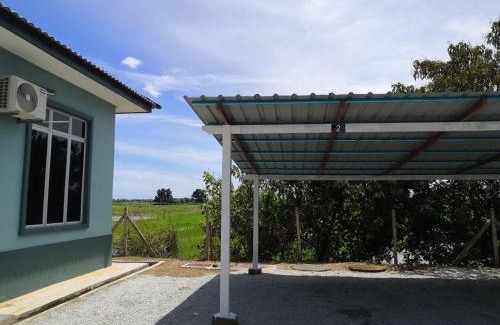 Kampung Lampu House | UMMI'S Homestay Besut