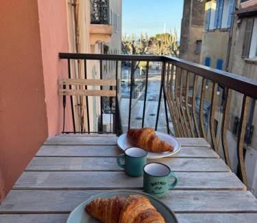 Cassis Apartment | Un balcon, au cœur du village
