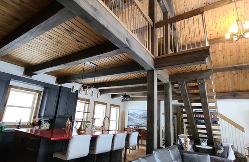 Val-des-Bois Bed & Breakfast | Un endroit pour se détendre, jouer et rêver! /A place to relax, play & dream!