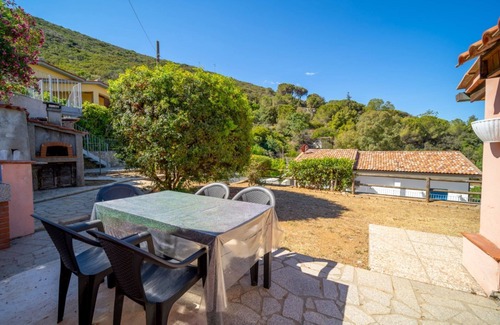 Capoliveri Villa | UN GIARDINO SU PARETI