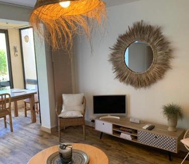 Cavaliere Apartment | Un havre de paix proche du centre et des plages grand appartement avec un canape lit et un coin nuit lit double