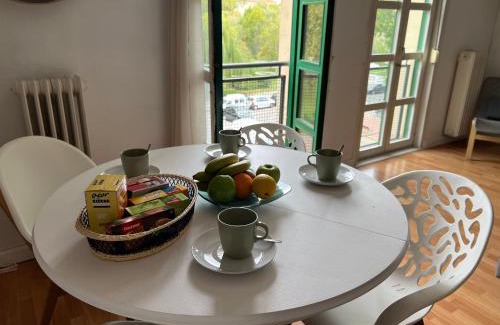 Logrono Historic Centre Apartment | Un Rincón con vistas al parque Wifi junto a Catedral by Apartamentos Logrono