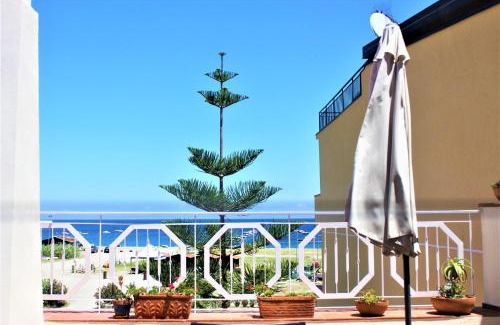 San Giorgio Apartment | Una Araucaria sul mare