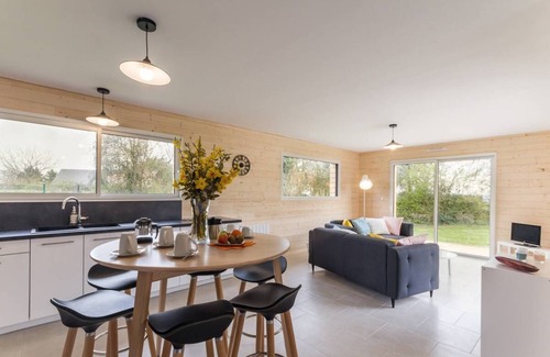 Trepied House | Una Familia - Feuillie