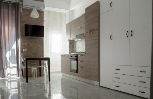 Ciro Marina Apartment | Una finestra sul glicine
