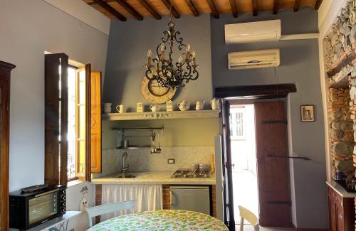 Mologno House | Una Terrazza nel Centro Storico