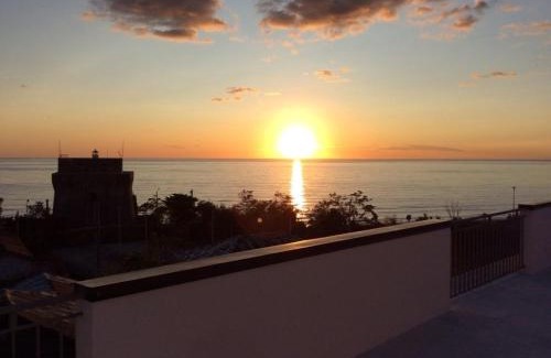 Paola Apartment | Una Terrazza sul Mare The Lighthouse