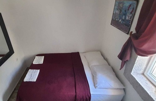Oren Apartment | Uncle Jack Apart