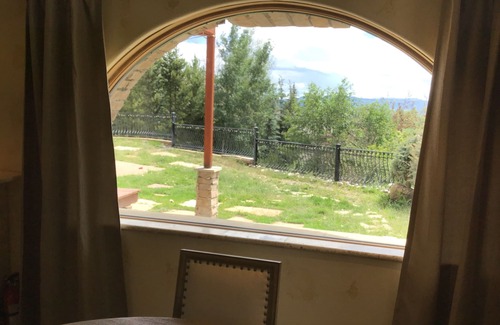 Steamboat Springs House | Under the Gondola - Flat Top Suite, Dog Friendly! #VHR-13-02