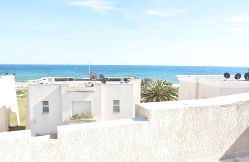 Beni Khiar House | Une Belle Villa au Bord de la mer !