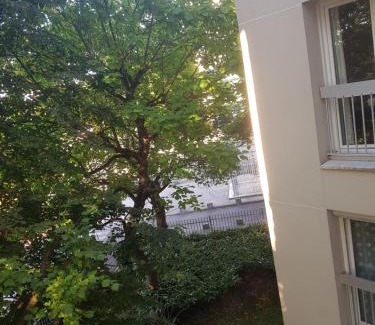 Noisy-le-Grand House | une chambre privee entre paris et disneyland