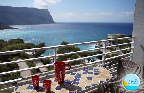 Cassis Apartment | UNE Terrasse SUR LA MER Appartement VUE MER 2 Chambres
