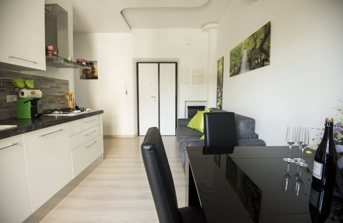Quartiere XIII Aurelio Apartment | Unforgettable St. Peter Station Suite - Vatican City - FREE WIFI - A/C
