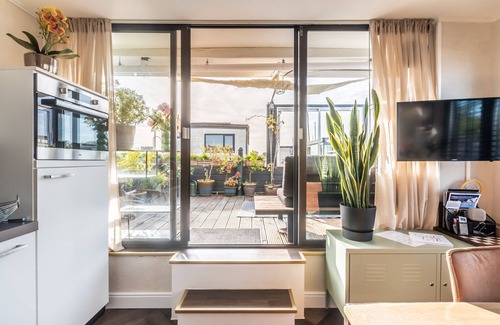 Municipality of Aalsmeer Boat Rental | Unieke en Moderne Water Villa in de Buurt van Schiphol en Amsterdam
