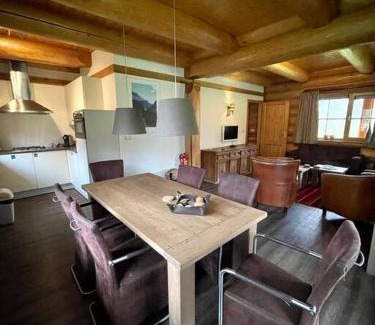 Linde Villa | Unieke houten villa met SAUNA in Twente - 6p