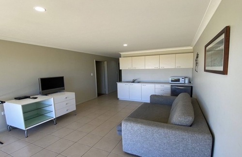Jurien Bay Villa | Uninterrupted views of the ocean from this beachfront apartment