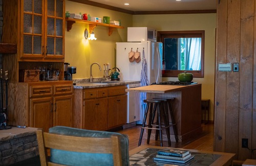 Cedar Glen Cottage | Unique 1926 Mountain Cottage Perched Above Lake Arrowhead
