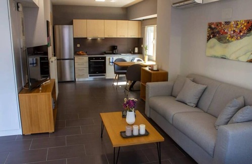 Kinosargous Apartment | Unique 1BR Apartment Great Locatiton in Athens