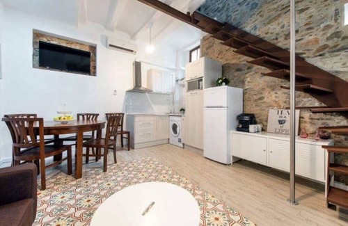 Horta-Guinardo House | UNIQUE 3 BED HOUSE in HORTA By MyRentalHost