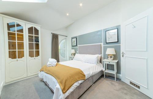 St. Johns Wood Apartment | Unique 3 Beds 2 Baths Abbey Rd St John's Wood