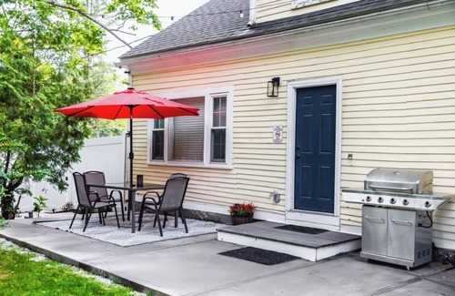 Methuen House | Unique 4bedrooms 2 bathrooms stunning getaway unit
