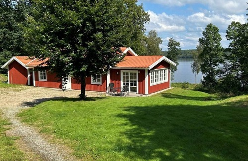 Rydaholm House | Unique accommodation in tranquility with stunning lake views!