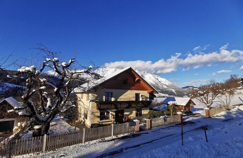 Oeblarn Apartment | Unique apartment in a nature reserve