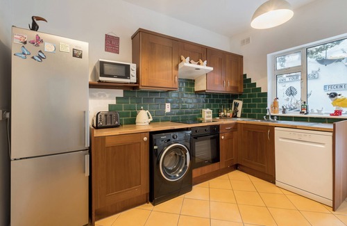 Phibsborough Apartment | Unique & Central 3BD Semi - D House - Dublin City
