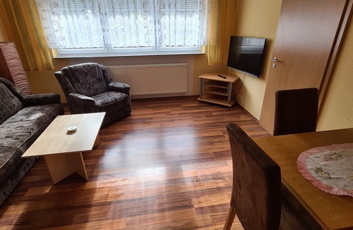 Suhl Apartment | Unique closeness to nature, pets welcome, suburban location - 4km from the center