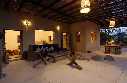 La Paz House | Unique family-friendly desert home. Perfect to relax or work immersed in nature