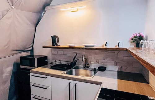 Calvigny Apartment | Unique Geodome Getaway – Private Hot Tub, nearby river and a Touch of Luxury