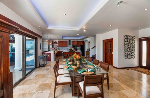 Pristine Bay House | Unique Golf Retreat: Pool ~ Hot Tub ~ Scenic Views