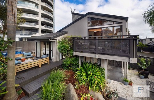 Herne Bay House | Unique Herne Bay Haven with Spa