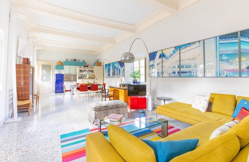 Lucca Historical Center Apartment | Unique lifestyle, modern, airy, inside walls, free garage parking if handicapped