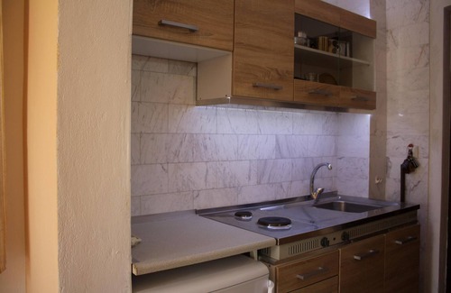 Kavos Apartment | Unique located holiday apartment directly at the sea, own beach access, Wifi, Ag