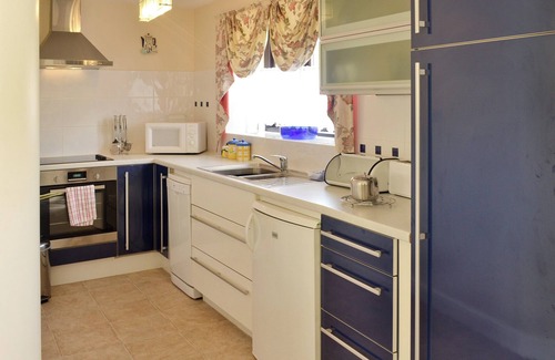 Perranporth Cottage | Unique looking, ’The Roundhouse’ makes the perfect coastal retreat for couples.
