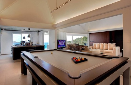 Saint-Jean House | Unique & Luxurios Villa PANAMA - Bar, Pool and Gym