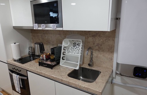 Sao Sebastiao da Pedreira Apartment | Unique Modern Loft home in Central Lisbon a block from 5 star Four Seasons Hotel