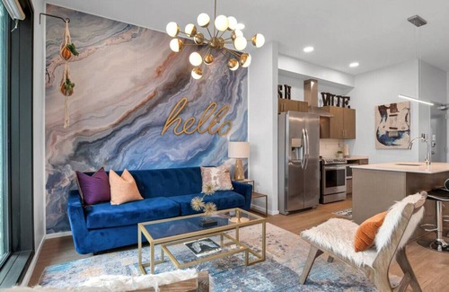Edgehill Condo | Unique Nashville Condo ★ POOL, PATIO, PARKING