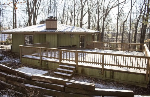 Rib Mountain House | Unique Octagon Ski Lodge in heart of Rib Mountain State Park with hot tub