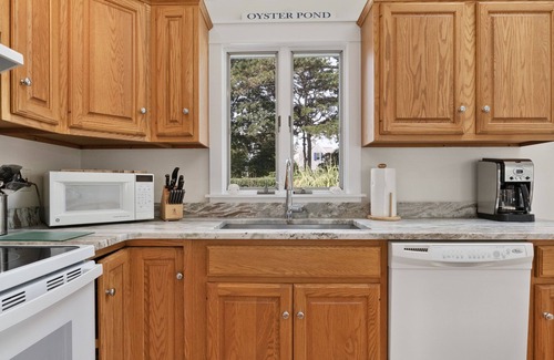 Chatham House | Unique Oyster Pond 3bd-2ba home in private setting close to downtown.