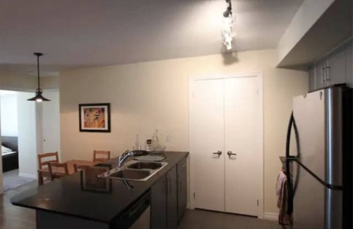 Cabbagetown South Condo | Unique, peaceful, perfect stay to experience city of Toronto and its quality.