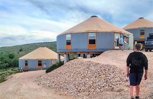Garden City House | UNIQUE Place to stay-Rendezvous Yurt-close to beach-VIEWS!