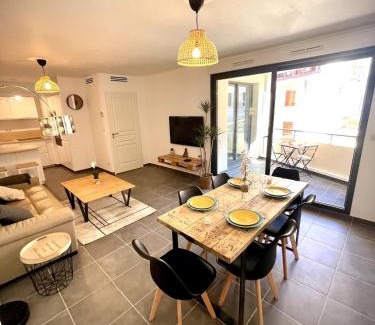 Saint-Lambert Apartment | Unique Proche Vieux Port, plage et centre avec Parking privé