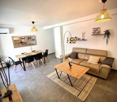 Saint-Lambert Apartment | Unique Proche Vieux Port, plage et centre avec Parking privé